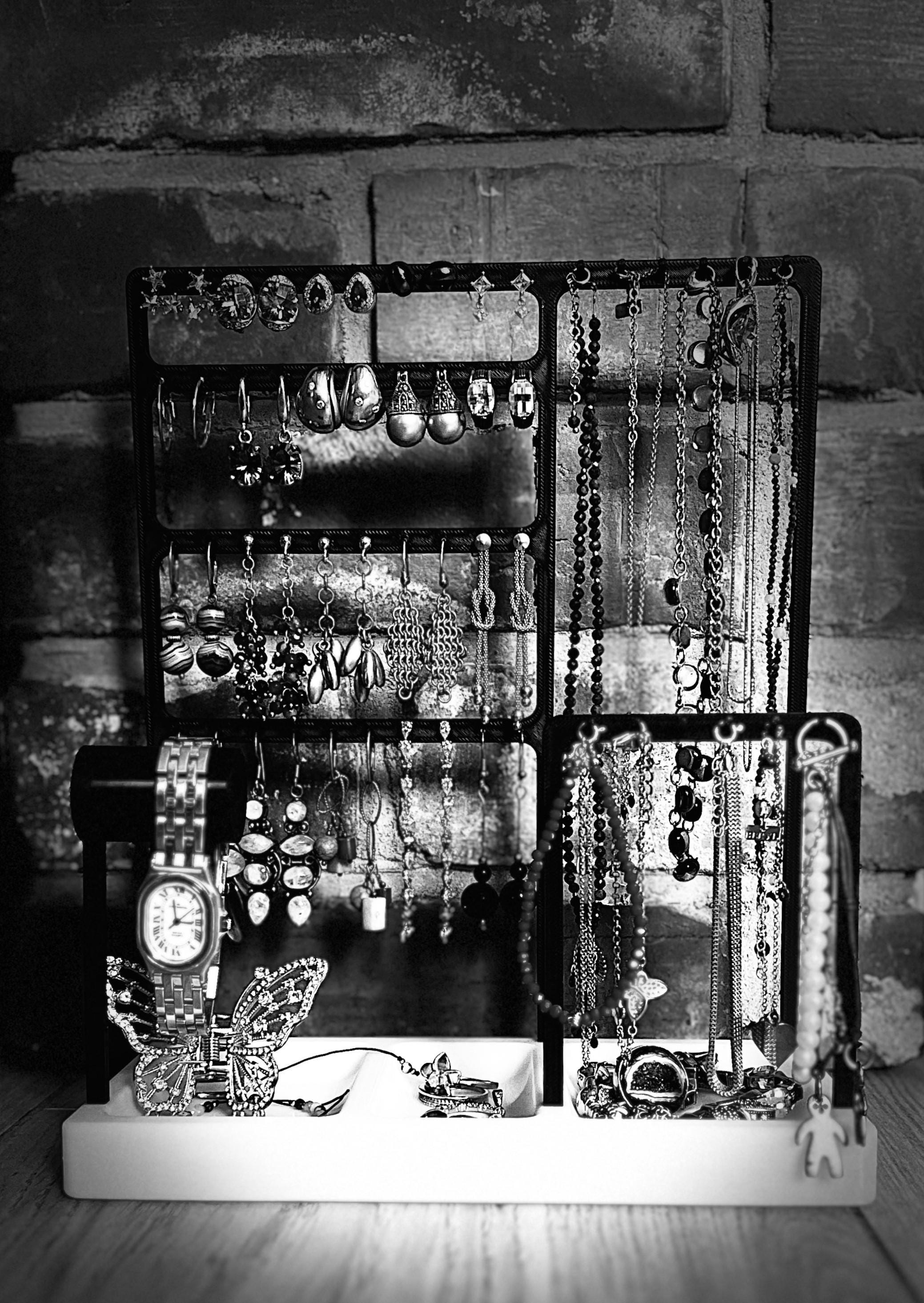 Jewelry Display Stand –Jewelry Holder – 3D Printed Organizer