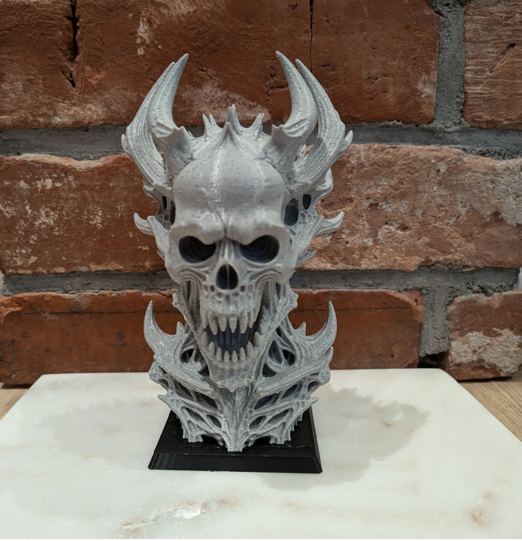 Mroczne Popiersie Demon Skull – Stylowa Figurka Kolekcjonerska 16 cm