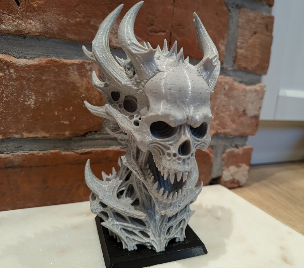 Mroczne Popiersie Demon Skull – Stylowa Figurka Kolekcjonerska 16 cm