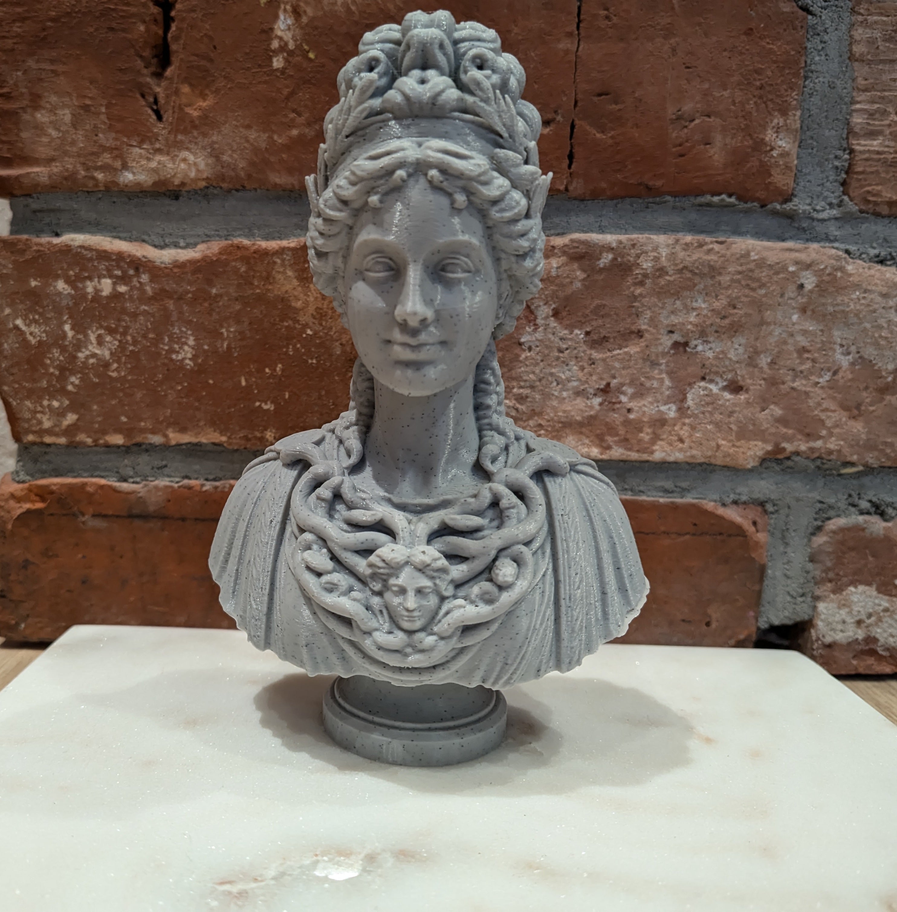 Klasyczne Popiersie Ateny – Elegancka Figurka Dekoracyjna 16 cm