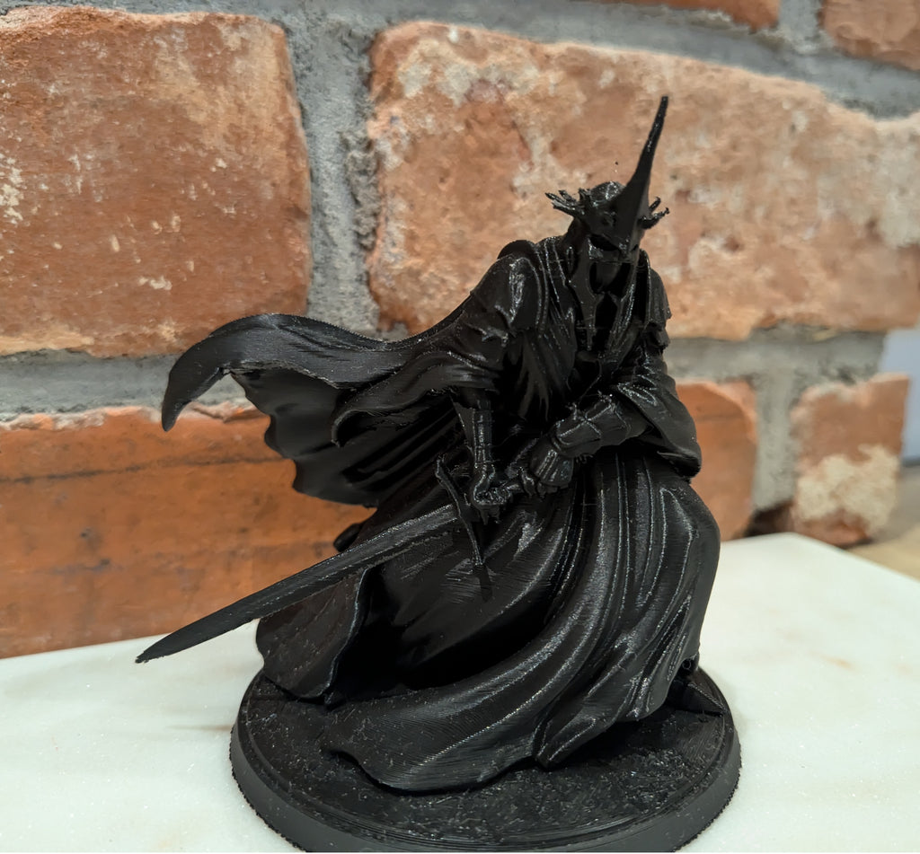 Mroczna Figurka Nazgul (Czarnoksiężnik z Angmaru) – Kolekcjonerski Detal 10 cm