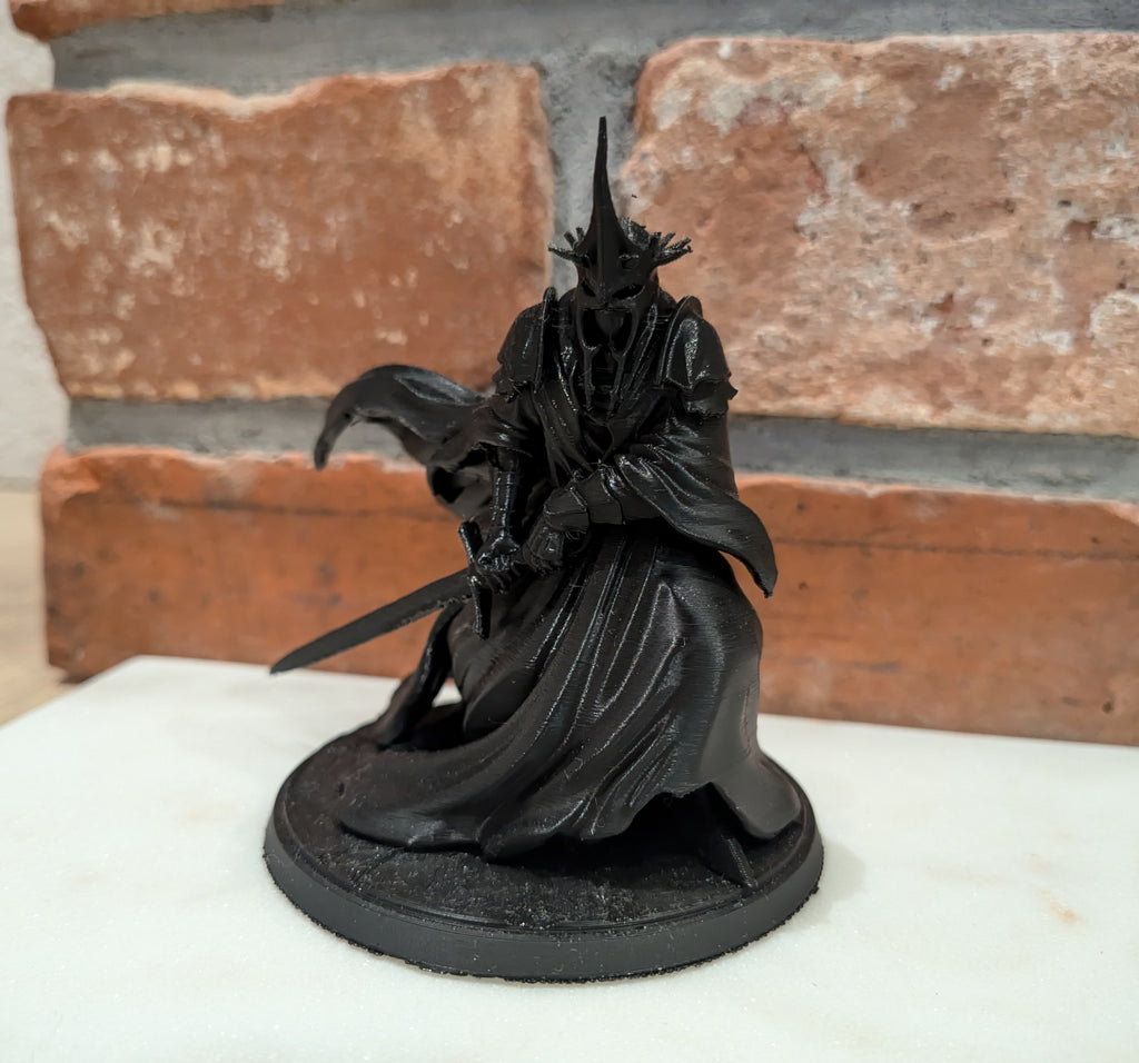 Mroczna Figurka Nazgul (Czarnoksiężnik z Angmaru) – Kolekcjonerski Detal 10 cm
