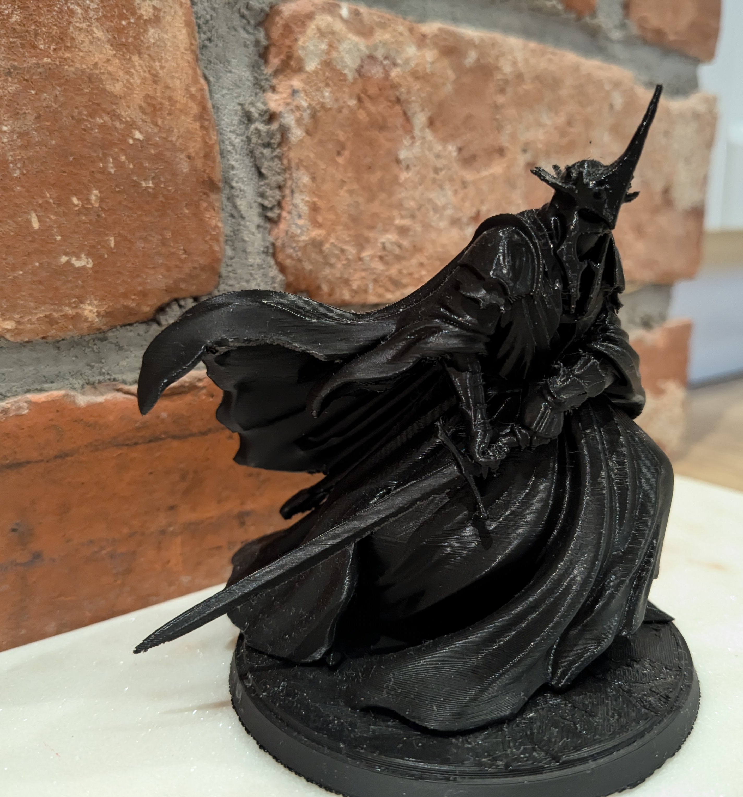 Mroczna Figurka Nazgul (Czarnoksiężnik z Angmaru) – Kolekcjonerski Detal 10 cm